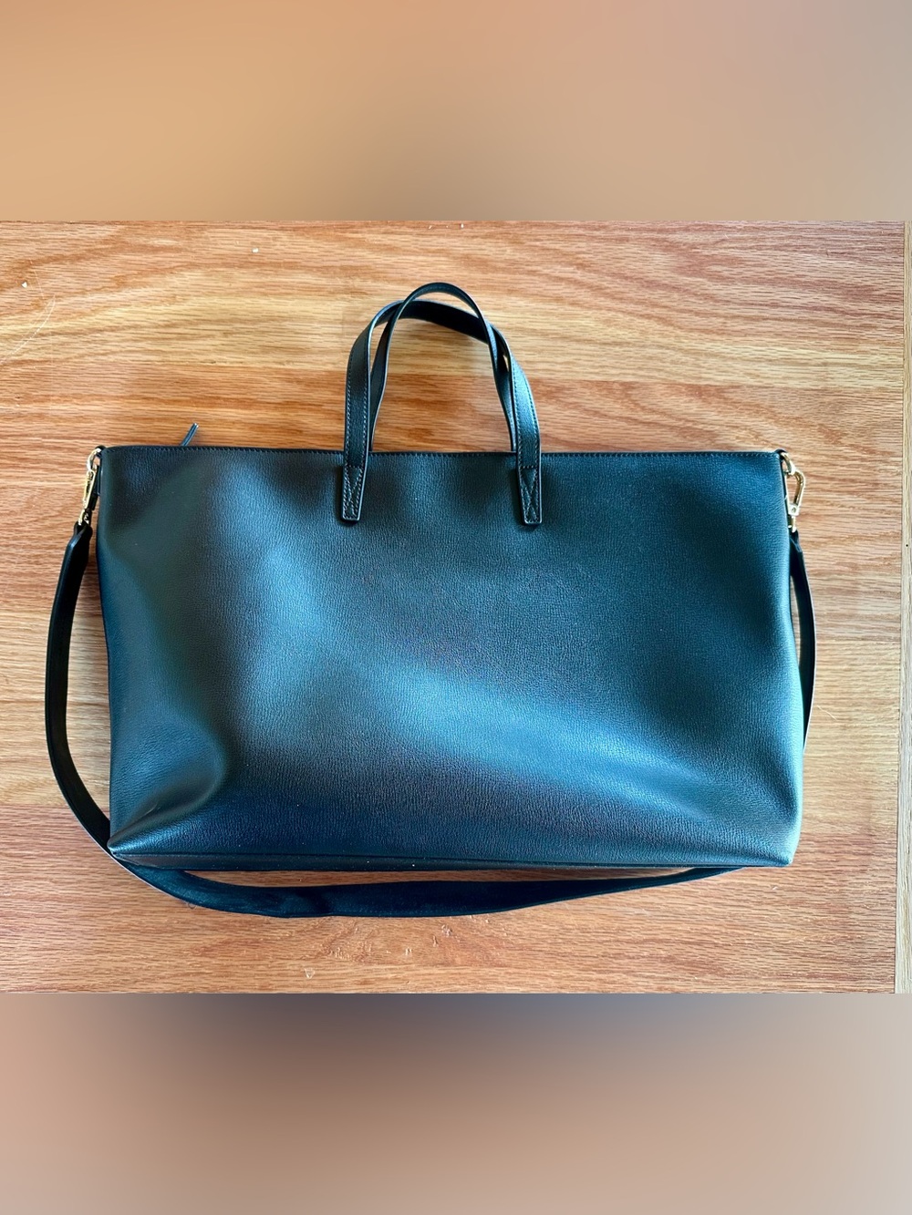 Like new Leatherology tote bag and crossbody strap
